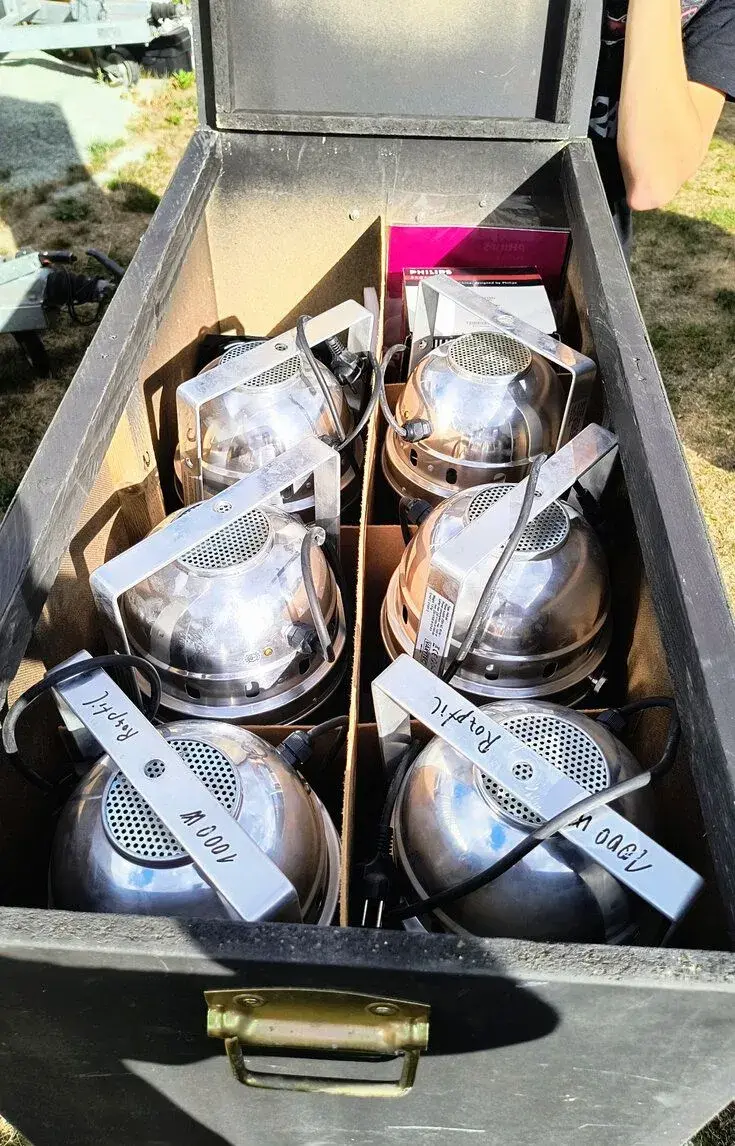 Sada 6x Halogénový reflektor PAR-64 1000W (strieborn