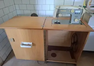 Retro šijací stroj