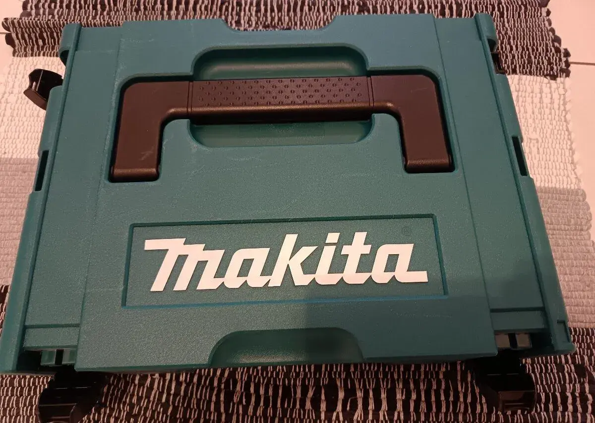 Makita 4351FCTJ