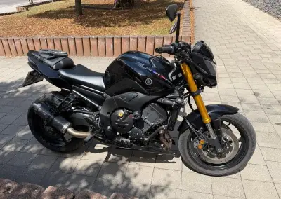 Yamaha FZ8