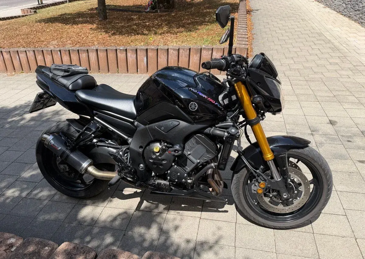 Yamaha FZ8