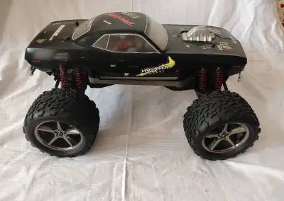 Traxxas 1/10 E-Maxx 4X4 Monster Truck
