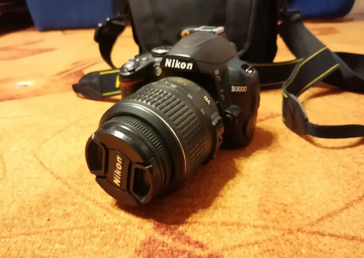 Nikon D3000
