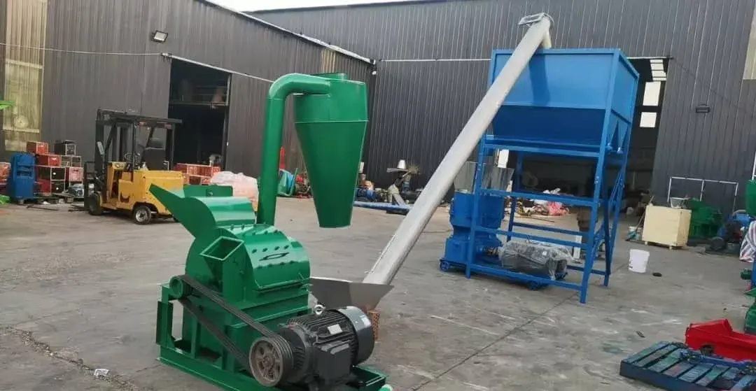 Diskový štiepkovač s kladivkovým šrotovníkom 11kW
