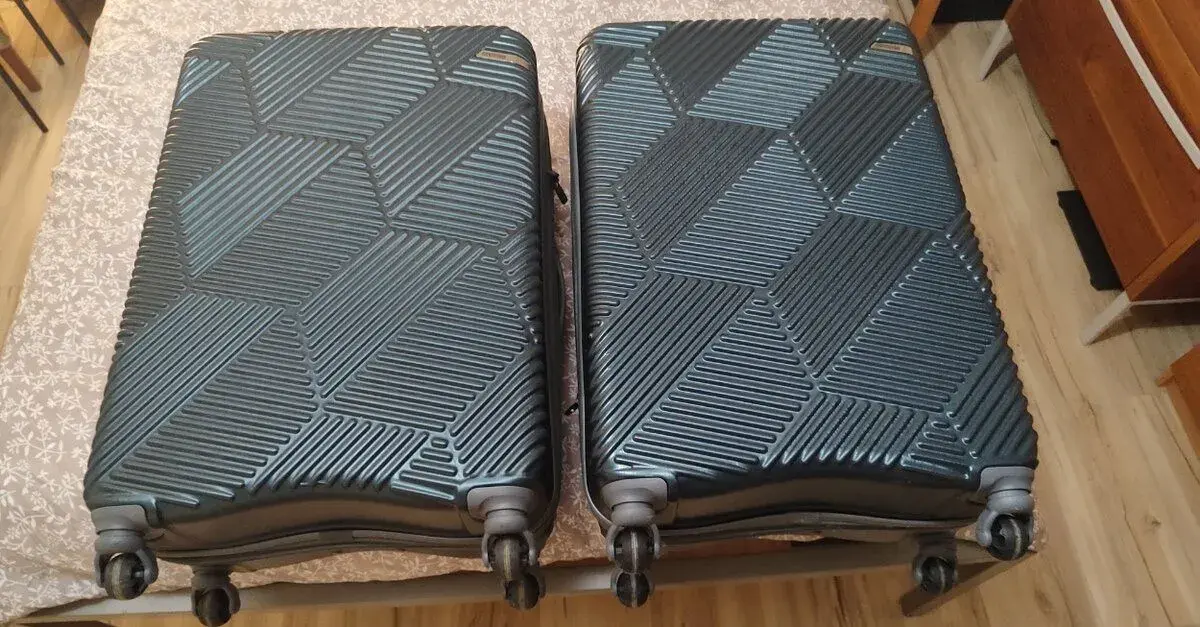 Dva veľké škrupinové kufre značky American Tourister