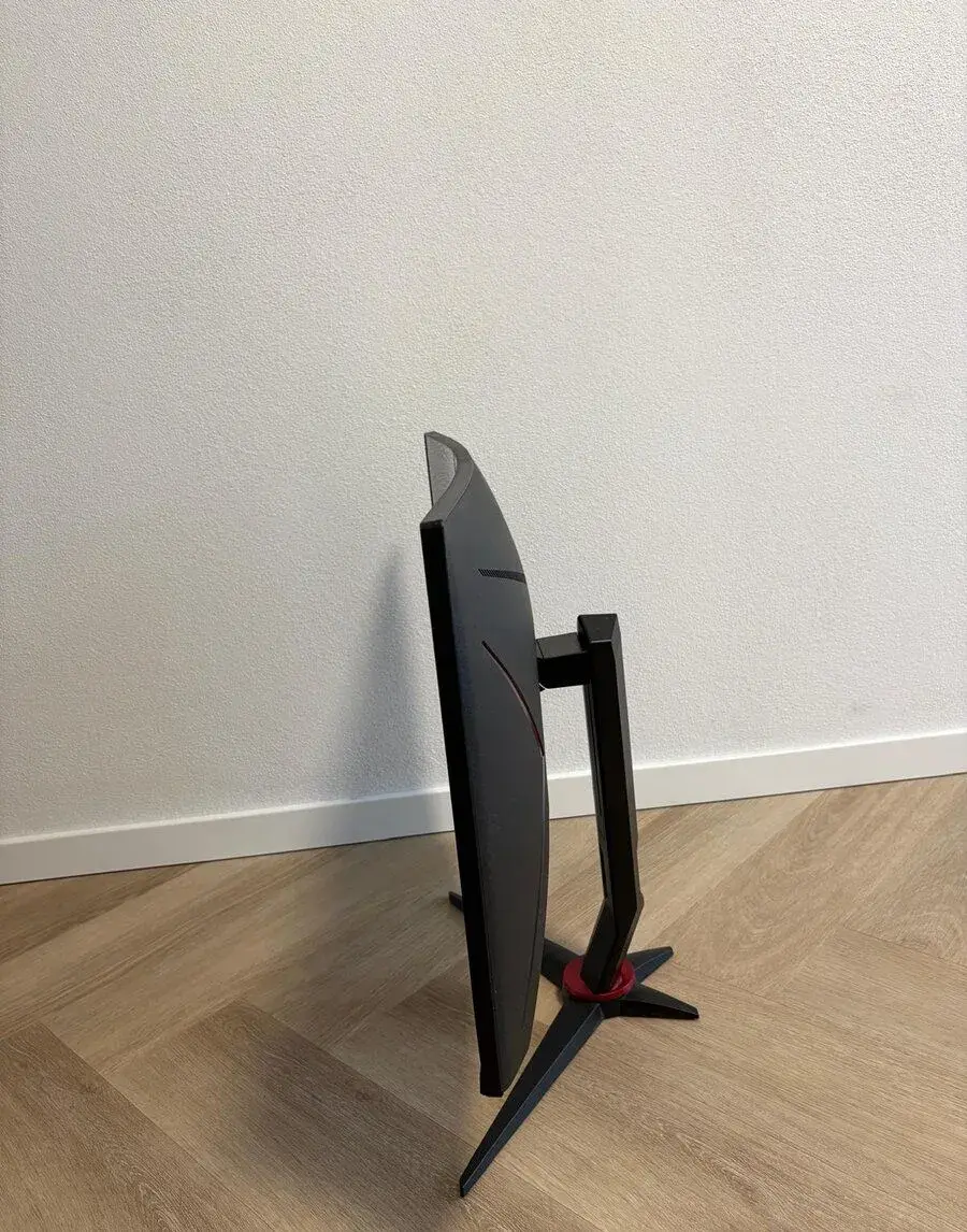 AOC 27G2G8 – 27" Gaming Monitor