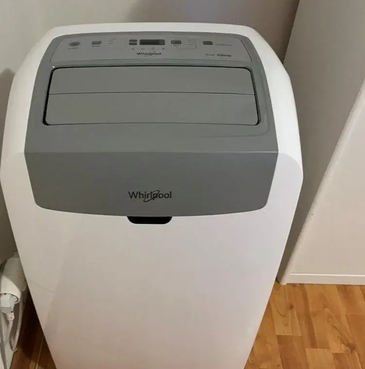 Mobilnú klimatizáciu Whirlpool top stav