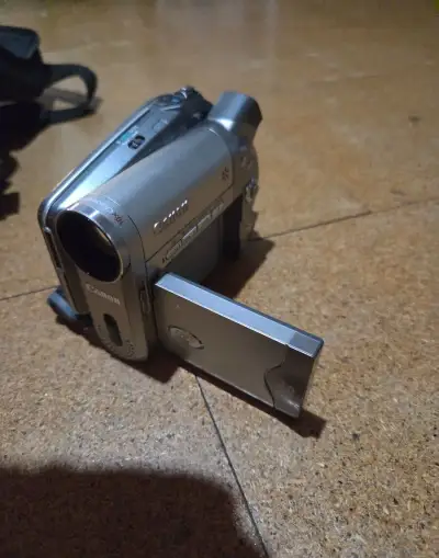 Kamera Canon DVD DC95