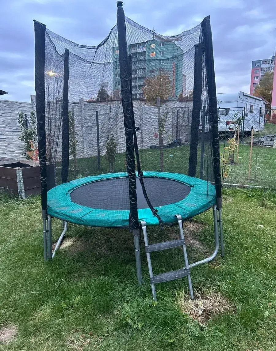 Trampolína