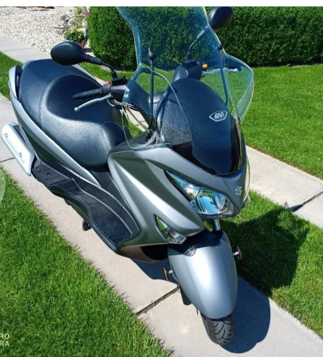 Suzuki 125 automat - dph