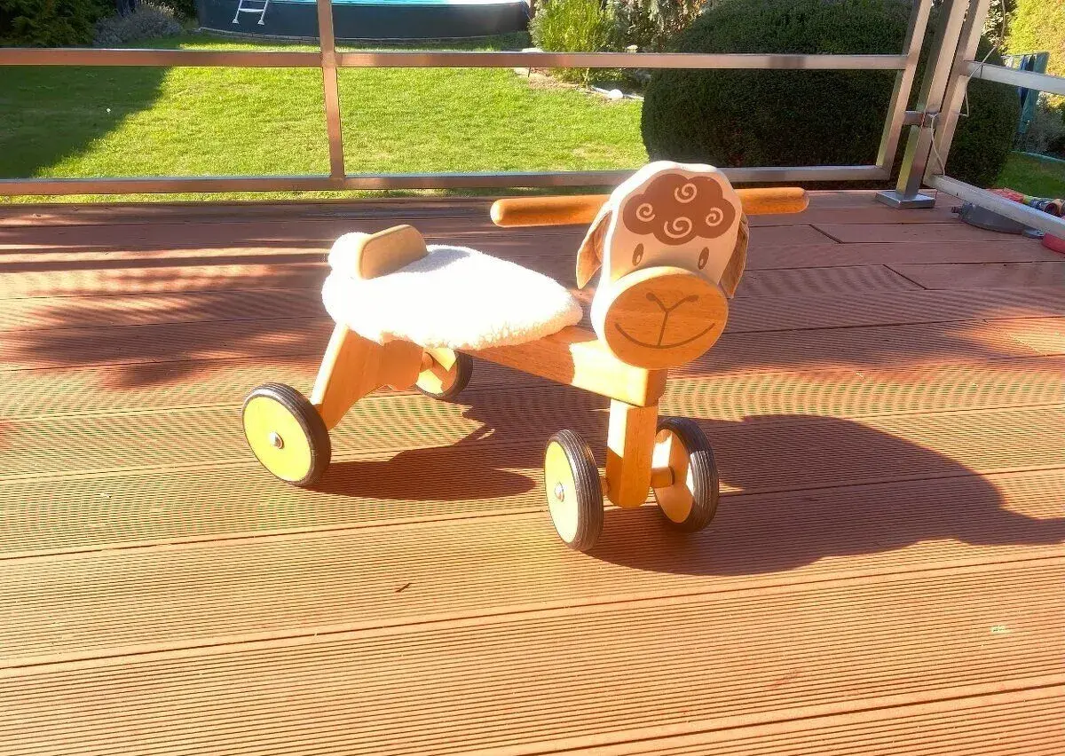 Chodítko / odrážadlo drevená ovečka