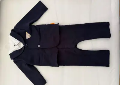 Kvalitný značkový oblek pre chlapca - slávnostný set