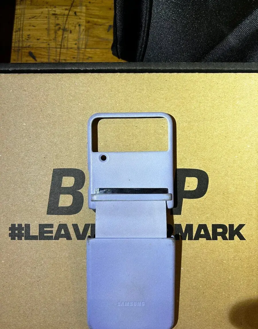 Z Flip4 - Flap Leather Cover