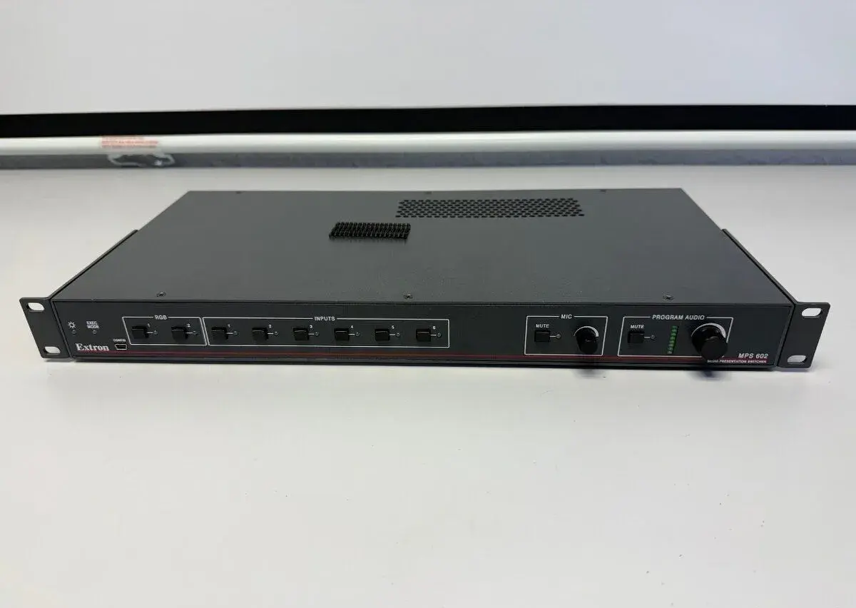 Prepínač Extron MPS 602 v dobrom stave