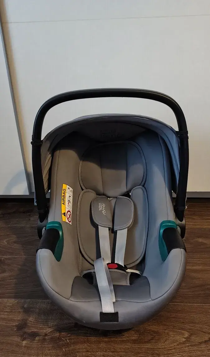 Autosedačku BABY-SAFE 3 i-SIZE