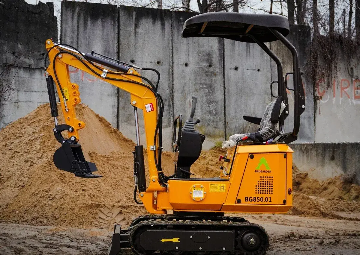Pásový minibager BAUGARDEN BG850.01