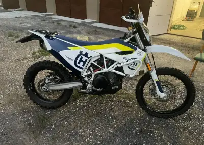 Husquarnu 701 Enduro