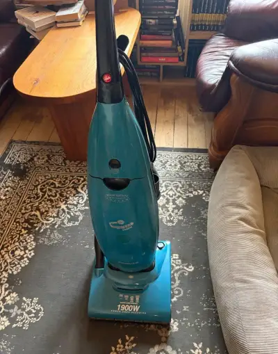 Hoover Pure Power 1900W (Model U3495) + vrecká