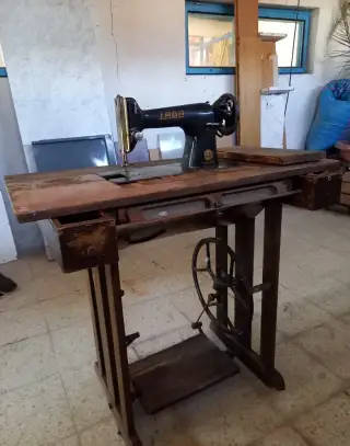 Šijaci stroj Lada,starožitný zachovalý
