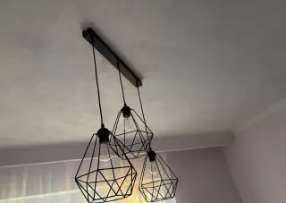 Stropná lampa