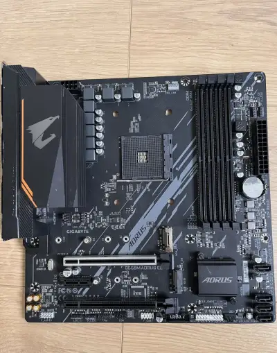 Gigabyte Aorus ELITE B550M
