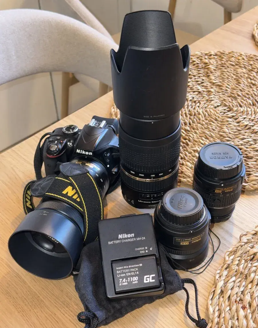 Nikon D3300 + 3x objektív + statív + SD + filtre