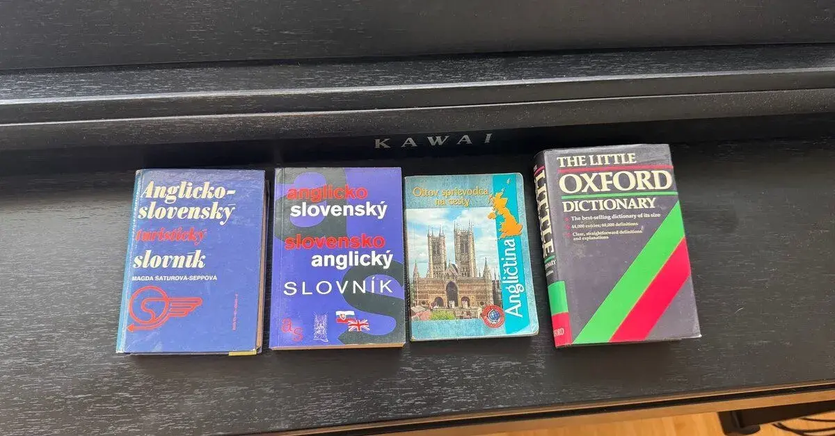 Anglicko-slovenské a naopak slovníky 4ks