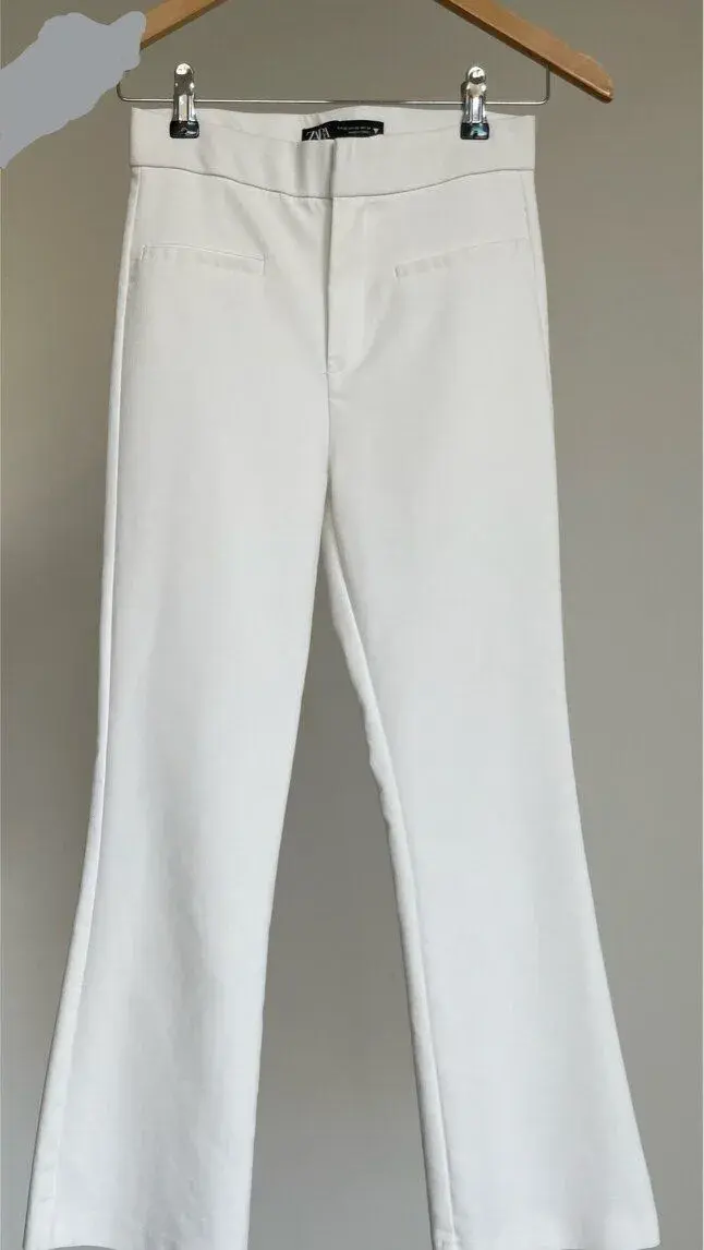 Zara biele 7/8 členkové nohavice zvonové XS