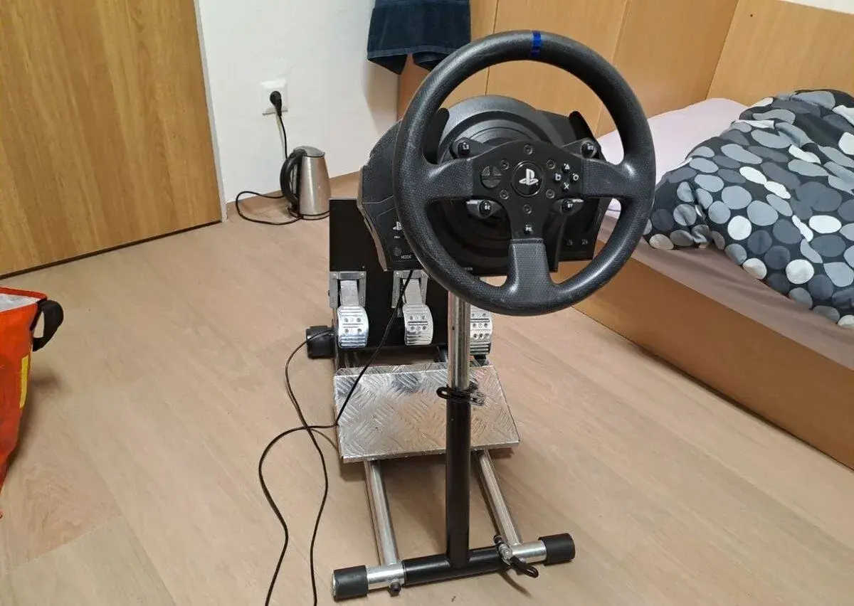 Thrustmaster T300 RS + T3PA Pro + stojan
