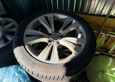 Touareg 1 255/45 R19 Rozteč 5x130 zimne