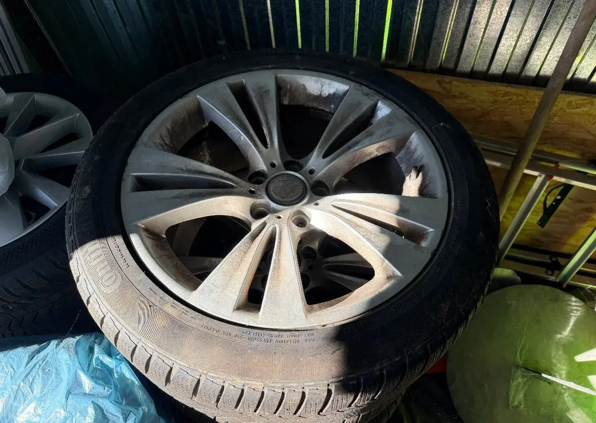 Touareg 1 255/45 R19 Rozteč 5x130 zimne