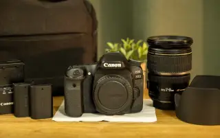 Canon 80D + 17-55mm f/2.8