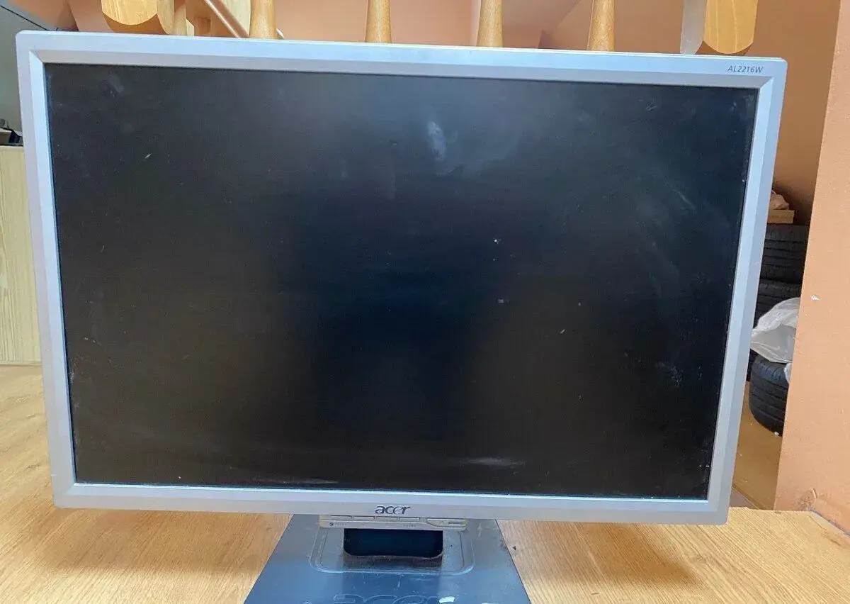 22" Acer rozlíšenie 1680 × 1050