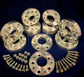 Rozsirovaci podlozky 5x112 5x120.strieborne a cierne