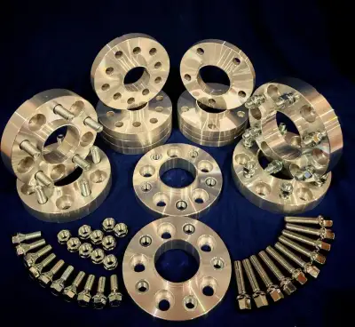 Rozsirovaci podlozky 5x112 5x120.strieborne a cierne