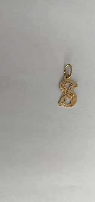 Zlatý prívesok písmeno „S“ – 14kt zlato – 0,38 g
