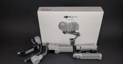 DJI RS 4 Mini Combo