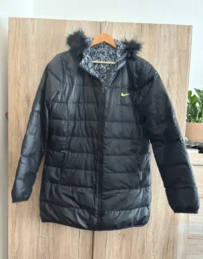 Dámska zimná bunda Nike veľkosť K