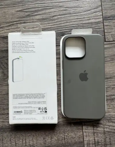Silikónový kryt iPhone 15 Pro Max ílovo sivý