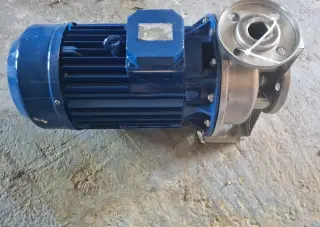 Nepoužité výkonné vodné čerpadlo EBARA 72m3/h
