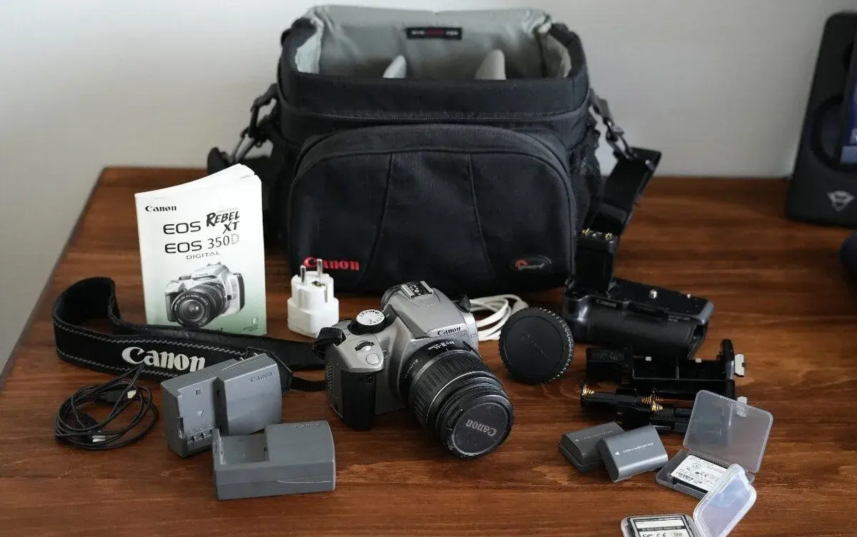 CANON EOS REBEL XT