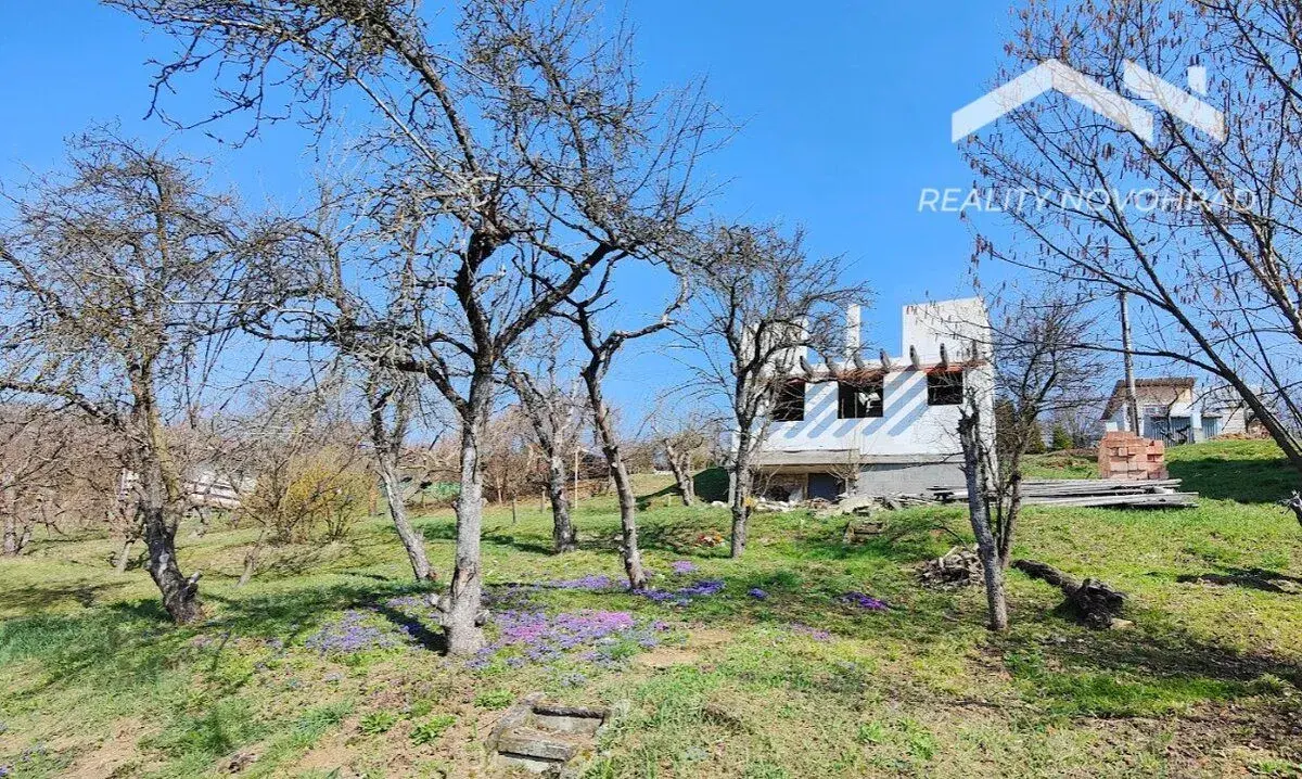 Slnečná záhrada s panoramatickým výhľadom - Opatová