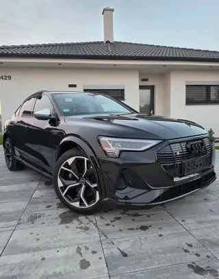 Audi E-tron – 2022, 84 000 km