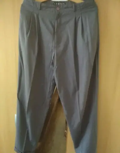 Pánske elegantné nohavice
