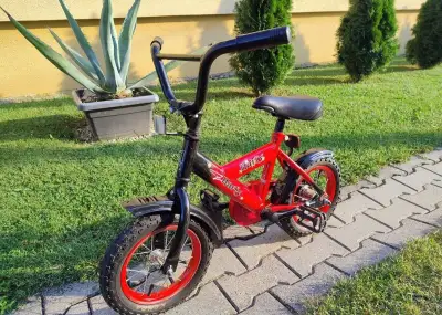Detský bicykel HARRY 12" s prilbou.