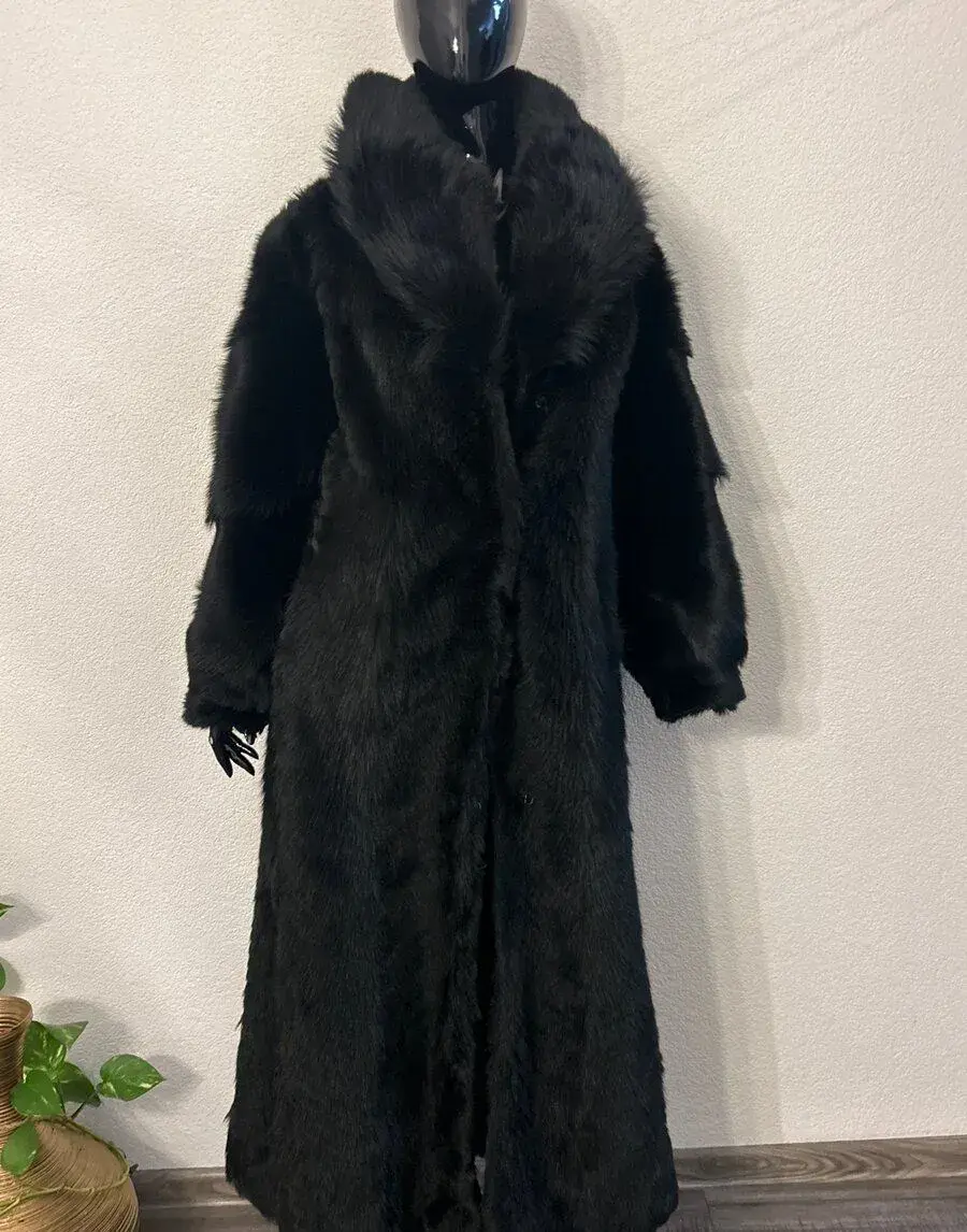 Maxi dlhý kožuch z líšky čierny 38/40