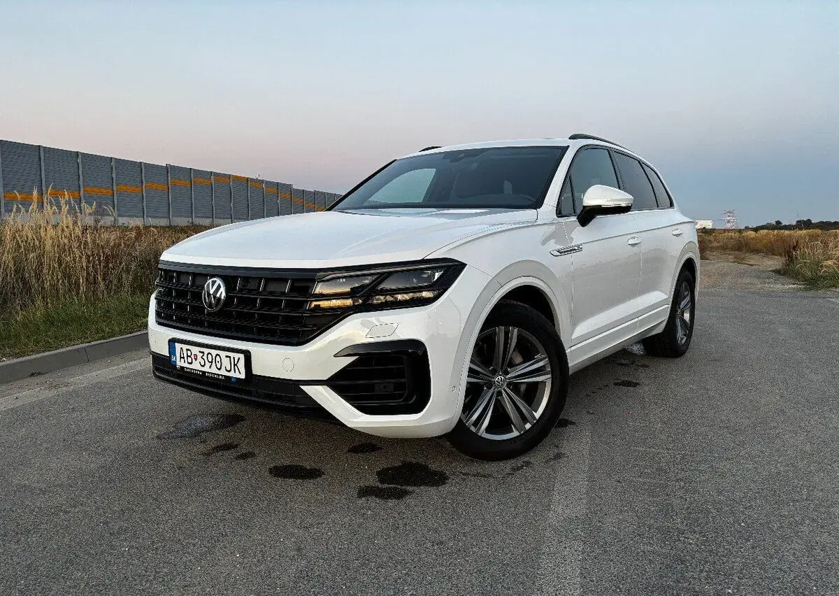 TOUAREG 3.0 V6 TDI R-LINE VZDUCH MATRIX NOCNE VIDENIE KOZA