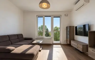 Klimatizovaný 3-izbový byt s veľkým balkónom