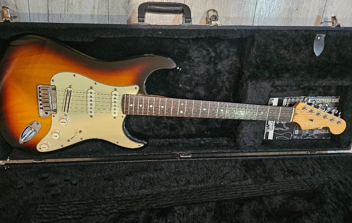 Fender American Deluxe Stratocaster