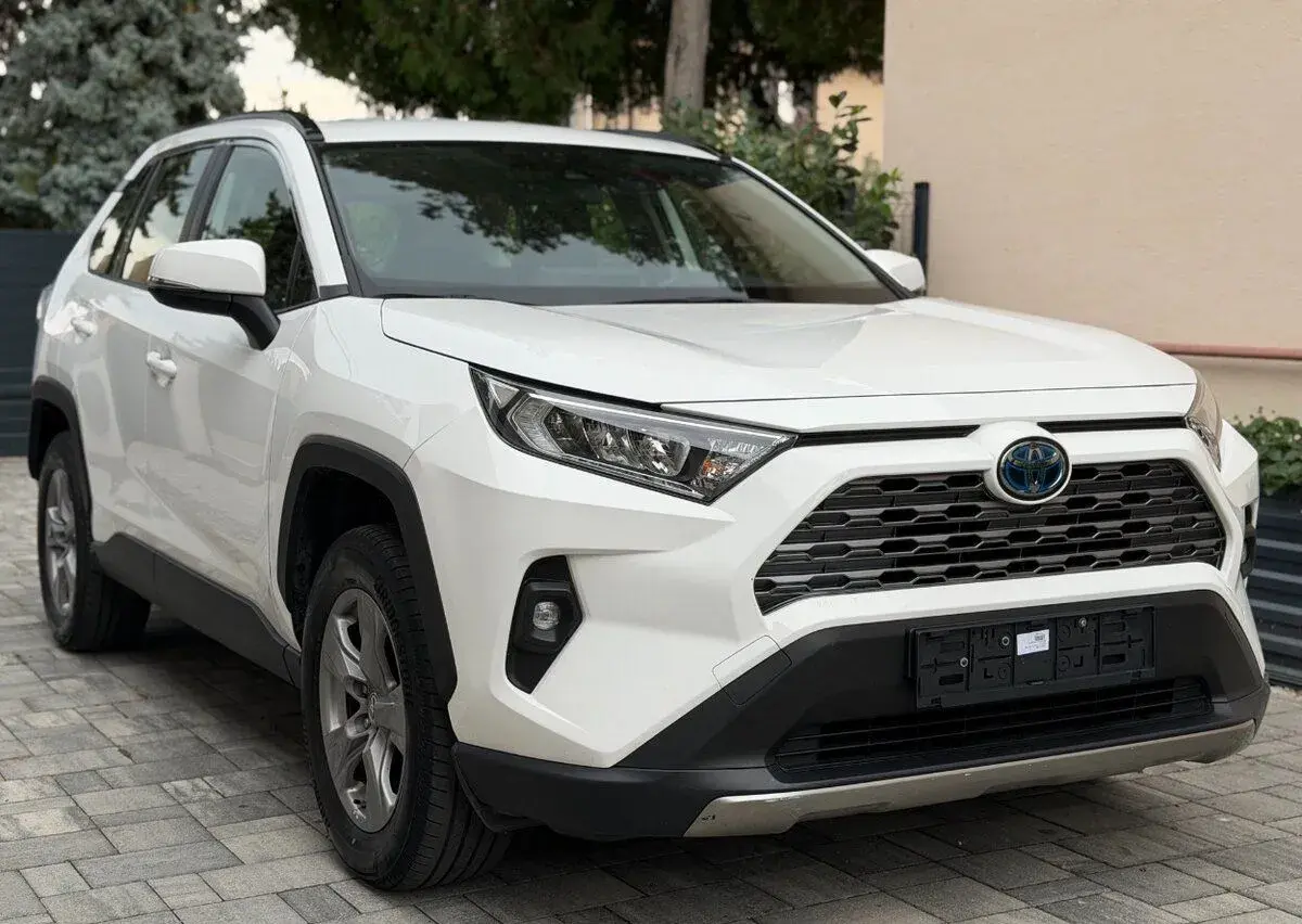 Toyota RAV4 – 2022, 130 514 km
